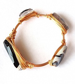 FOUR PENDANT BANGLE – BLACK & WHITE