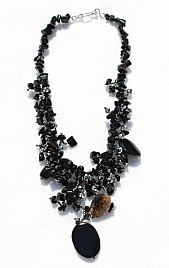 CHIP NECKLACE – BLACK