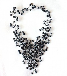 DOMINGA NECKLACE – DARK GREY