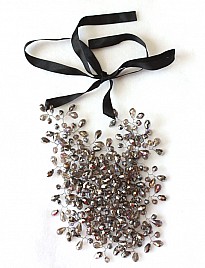 NINA NECKLACE – GREY