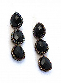 DROP EARRINGS – BLACK