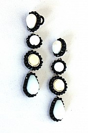 DROP EARRINGS – WHITE