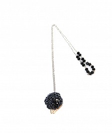 LIV- BLACK